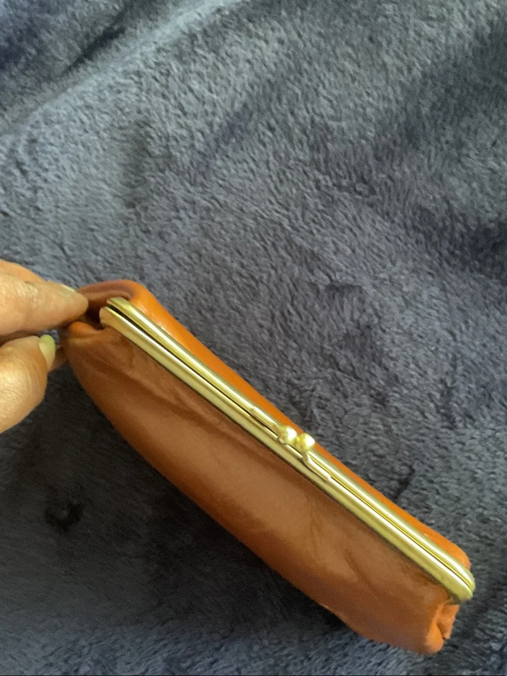 Classic Tan Leather Kiss-Lock Coin Purse